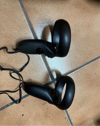 Oculus Quest VR Headset y Controles