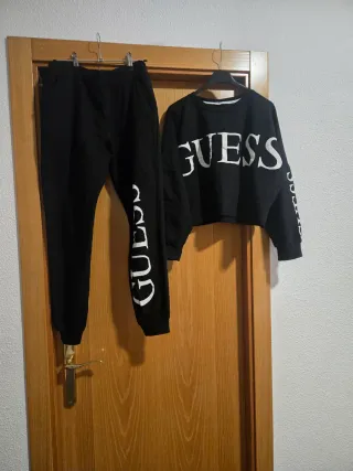 Conjunto Guess Negro Chandal