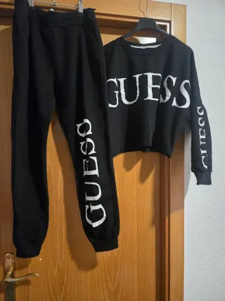 Conjunto Guess Negro Chandal