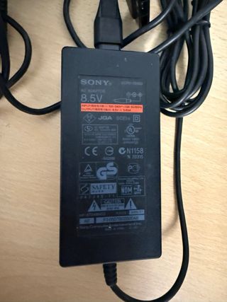 PlayStation 2 Slim Nera + 2 Giochi