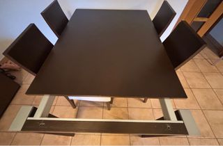 Mesa comedor wengué + 4 sillas