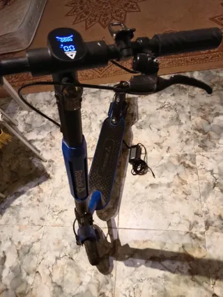 Patinete Eléctrico Azul