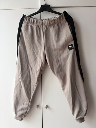Pantalón niño Nike beige y negro 158-170cm