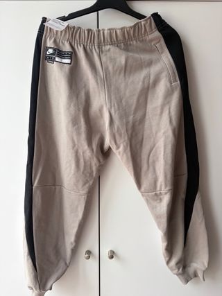 Pantalón niño Nike beige y negro 158-170cm
