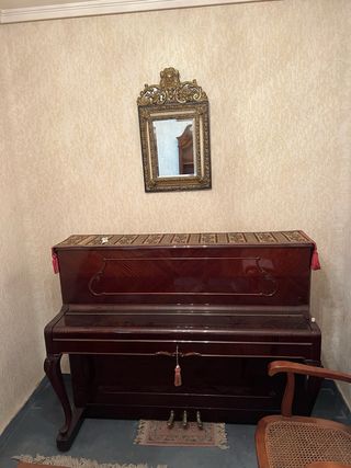 Piano Vertical Petrof Style Collection Caoba