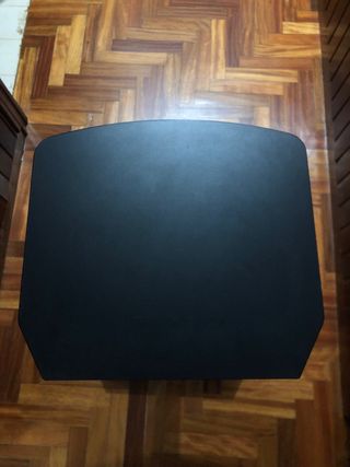 Mesa auxiliar con altura regulable y ruedas