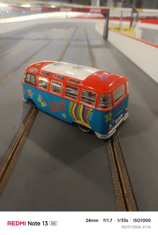 Volkswagen T1 1/24 Hippie Van