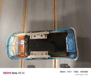 Volkswagen T1 1/24 Hippie Van