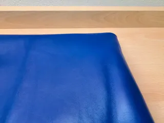 Pelle di vitello intera pieno fiore blu - nappa