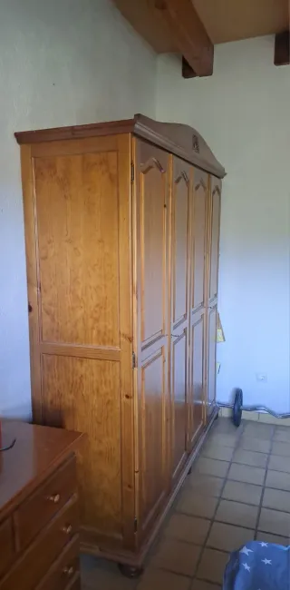 Armadio 4 porte in legno massello