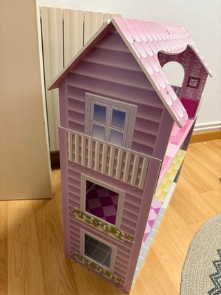 Casa de muñecas rosa de 3 plantas