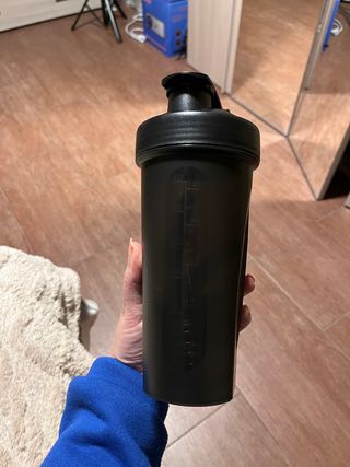 Protein shaker black 600 ml new