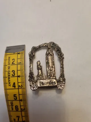 Lote religioso antiguo