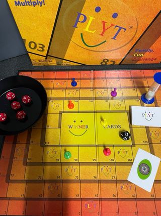 Juego de mesa familiar PLYT