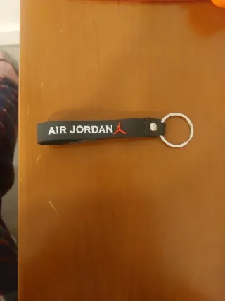 Porta-chaves Jordan preto