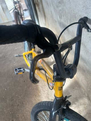 Bicicleta BMX Felt Bikes Amarilla