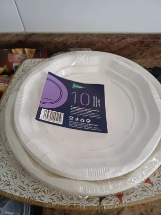 Cesta Mimbre + cosas cocina