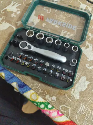 Carraca Parkside con juego de puntas