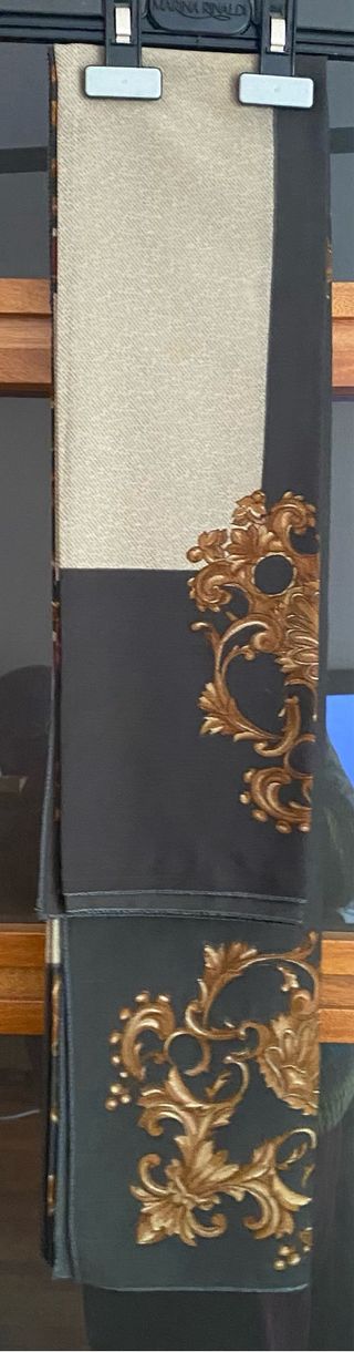 Foulard Beige y Dorado con Diseño Barroco