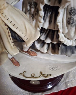 Figura cerámica Giuseppe Armani. Edición limitada