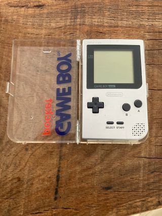 Game Boy Pocket + Tetris y Mario Land 3
