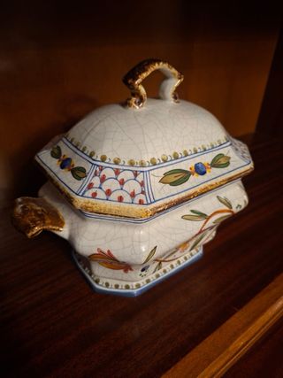 Sopera cerámica vintage decorada