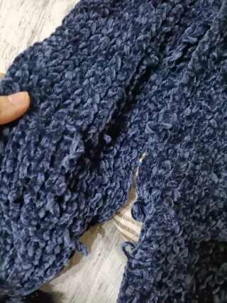 Sciarpa blu con pompon