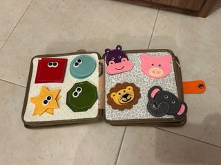 Libro interactivo montessori