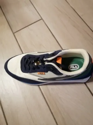Scarpe Fila uomo blu e bianche