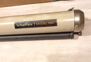 Pantalla de proyección enrollable