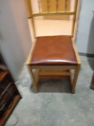 Mesa de estudio de madera
