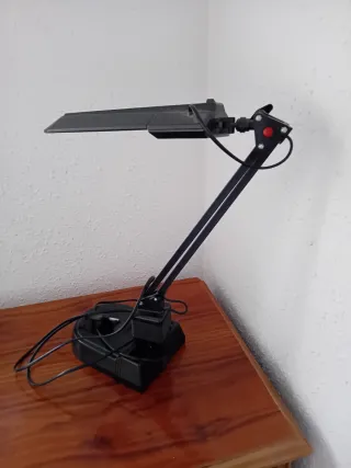 Mesa de estudio de madera