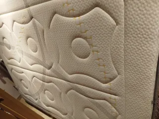 Colchón y base Sunlay 1.50 x 1.90