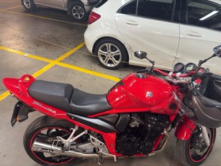 Suzuki Bandit Moto Roja