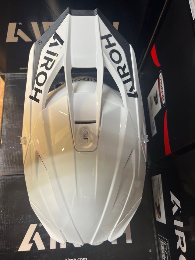 Casco Moto M Airoh Twist 3