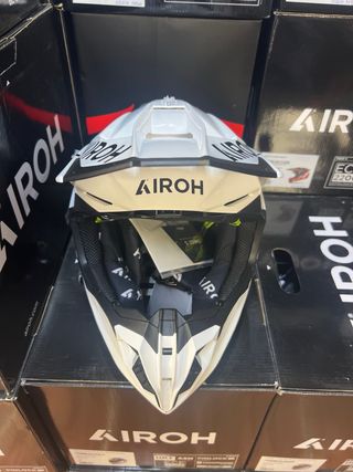 Casco Moto M Airoh Twist 3