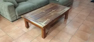 Mesa de centro rústica de madera