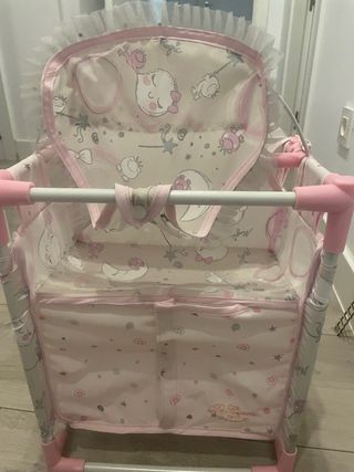 Cuna de juguete para muñecas