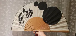 Abanico pericon blanco y negro de 30cm