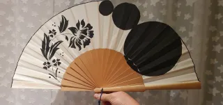 Abanico pericon blanco y negro de 30cm