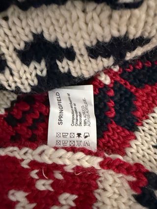 Bufanda larga tejida sin etiqueta