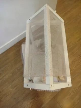 Muñeca bebé Reborn + Cuna