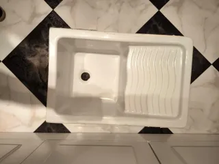 Lavadero de cerámica con escurridor