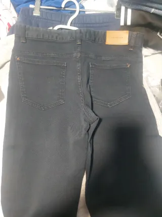 Pantalón vaquero azul marino chico