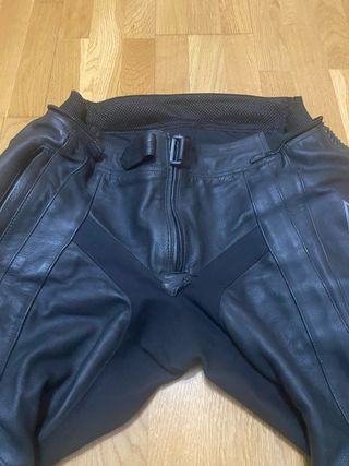 Pantalones de cuero RST para moto