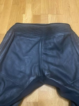 Pantalones de cuero RST para moto