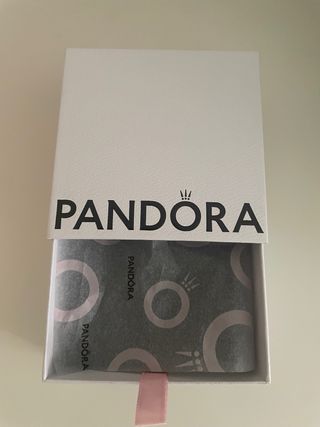 Cajas regalo Pandora rosas y blancas