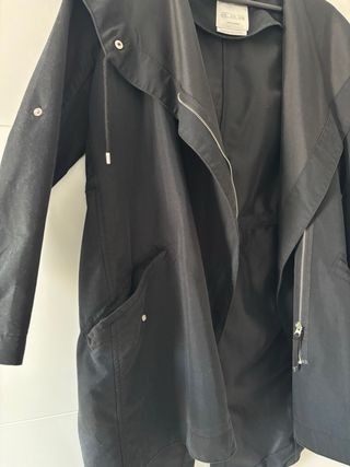 Parka Negra Bershka Talla S