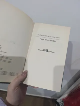 LA DIAMANTISTA DE LA EMPERATRIZ (ZETA BOLSILLO ...