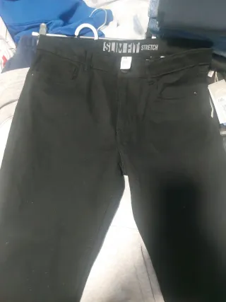 Pantalón vaquero negro slim fit chico